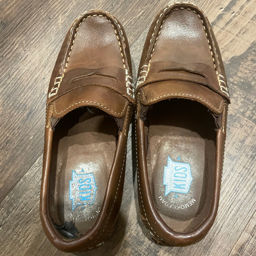 Florsheim Boys 13M dress shoes used condition